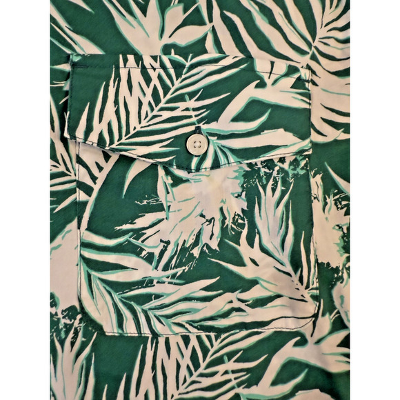 St John’s Bay Shirt Mens XL Green White Pineapple Hawaiian Button Up Tropical - Picture 3 of 4